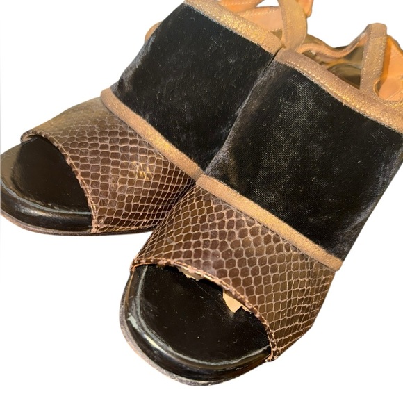 Dries Van Noten Leather Snakeskin Colorblock Gold Glitter Heels - Picture 5 of 9